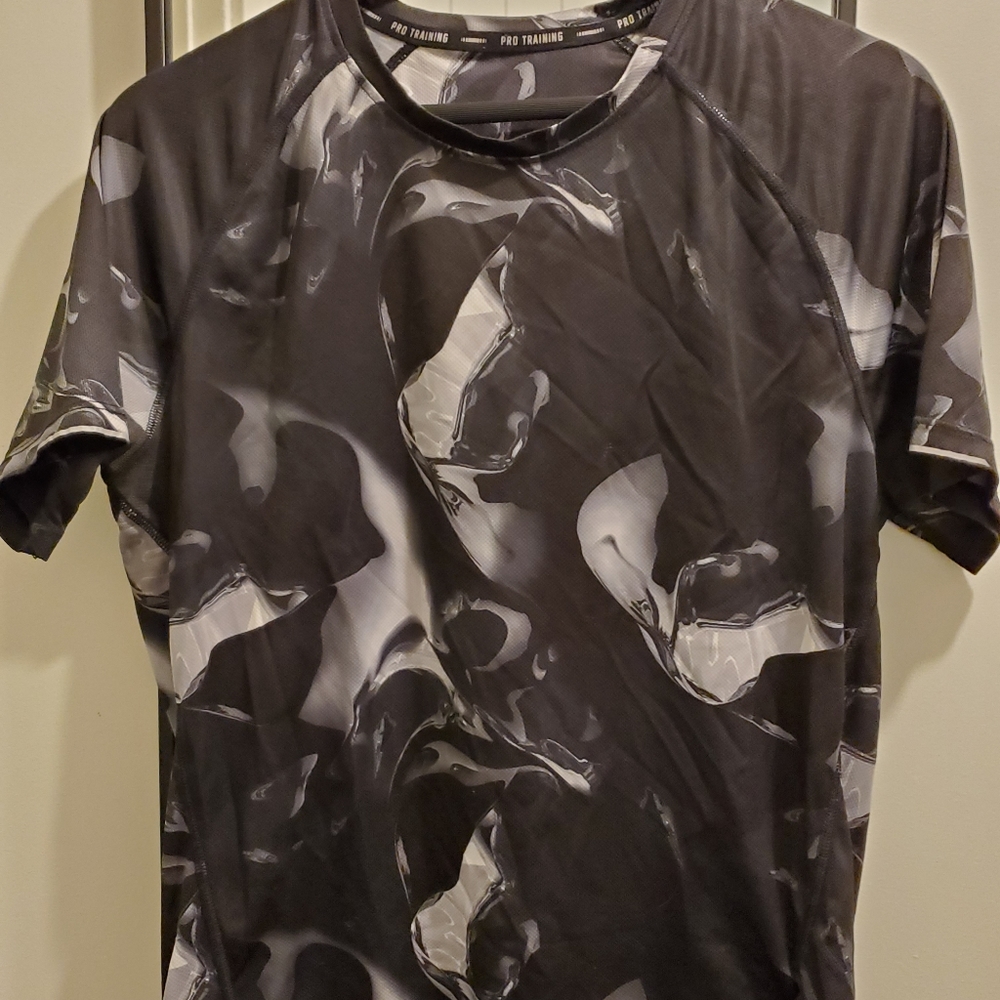 Mens H&M Training Shirt Size Medium
